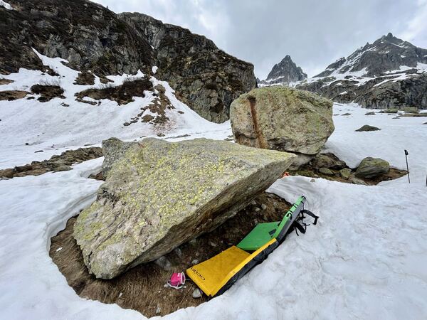 Sustenbrüggli – spring bouldering