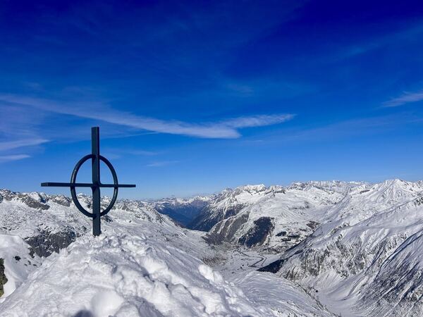 From Hospental - Winterhorn (Pizzo d'Orsino)