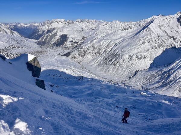 From Hospental - Winterhorn (Pizzo d'Orsino)