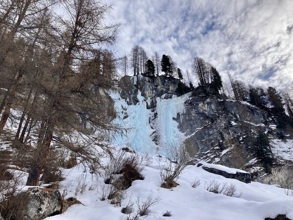 Campsut, left side ice fall - Averstal