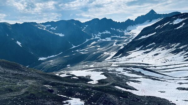 Tällistock - Furka Pass round hike